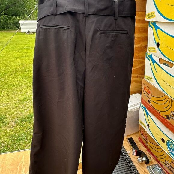 NWT Cynthia Rowley Black Cropped Pants with Belt - Picture 5 of 6